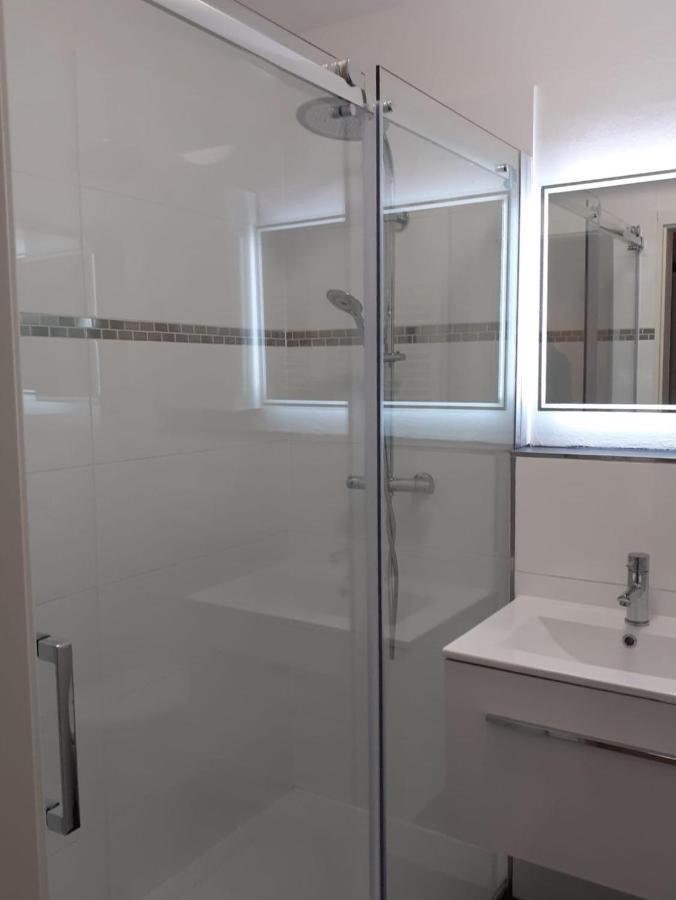 Moderne Ferienwohnung In Lippstadt Zentrum Bagian luar foto